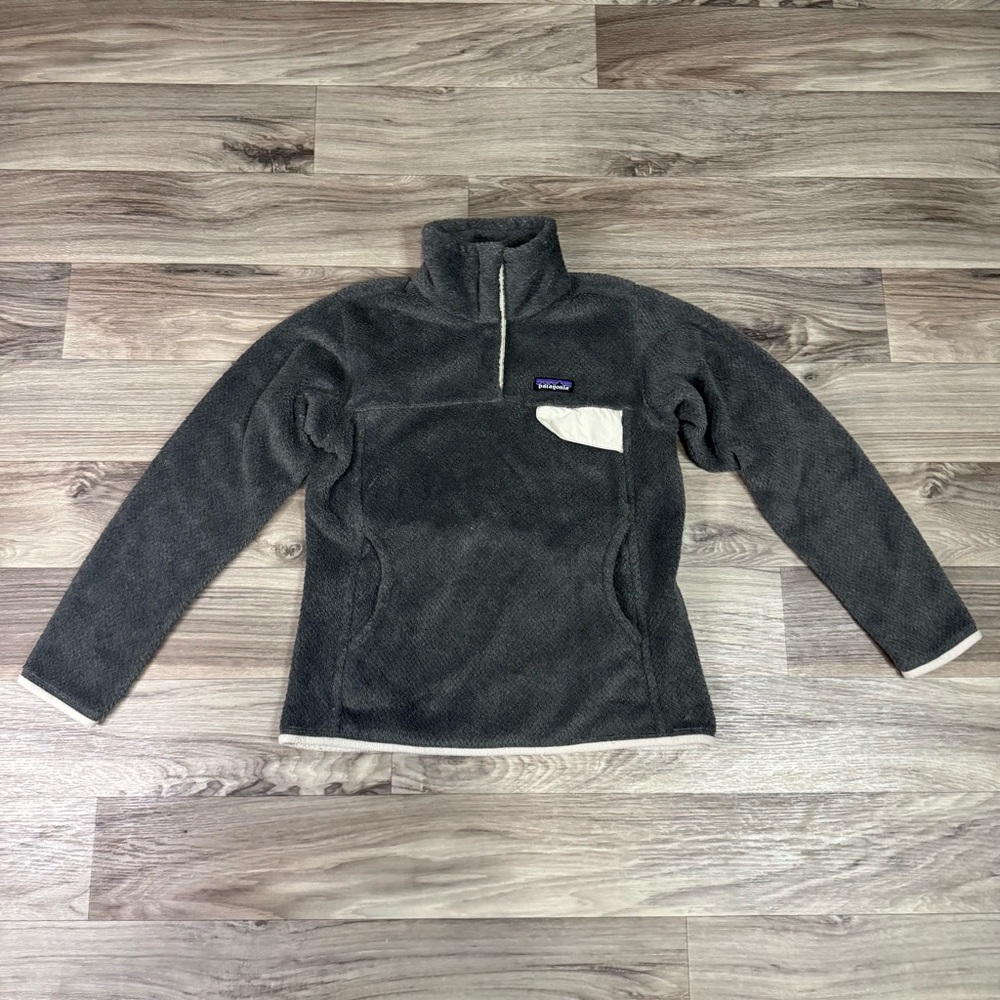 Patagonia Women's Re-Tool Snap-T Pullover in Grey Size Small